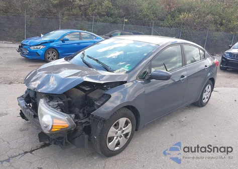 2016 Kia Forte Lx z USA, uszkodzony, nr VIN KNAFK4A66G5610672